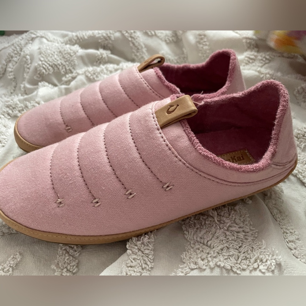 OluKai Slippers